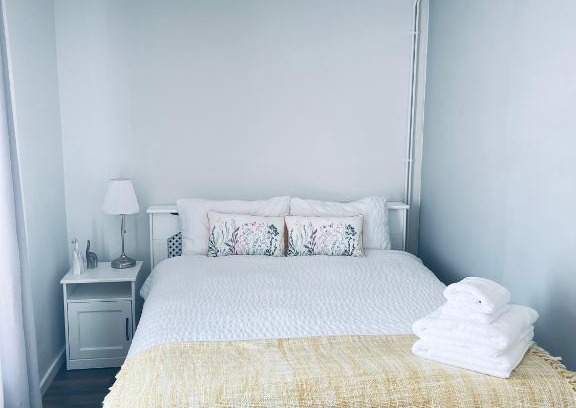 Patchway House | Small Doble, Shared House