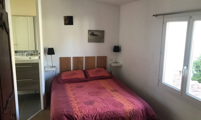 La Rochelle City Centre House | Small house with terrace in the city center