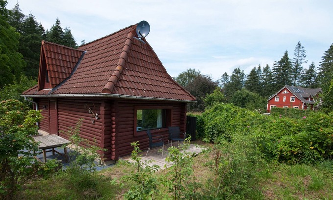 Odderade House | Small log house in a fantastic location