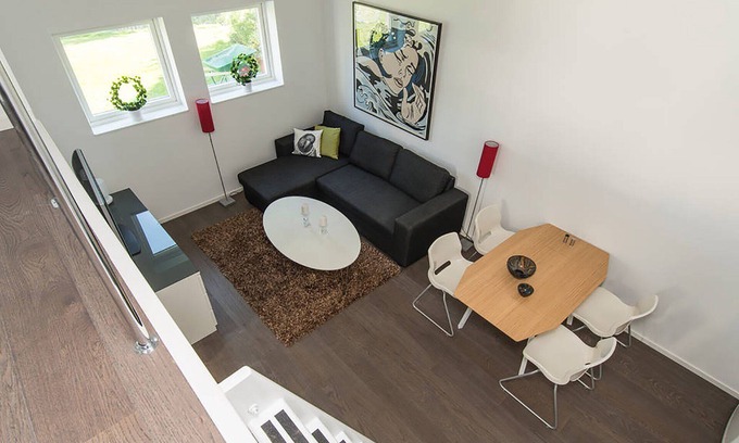 Svalnas House | Small modern own house, 300 m from station