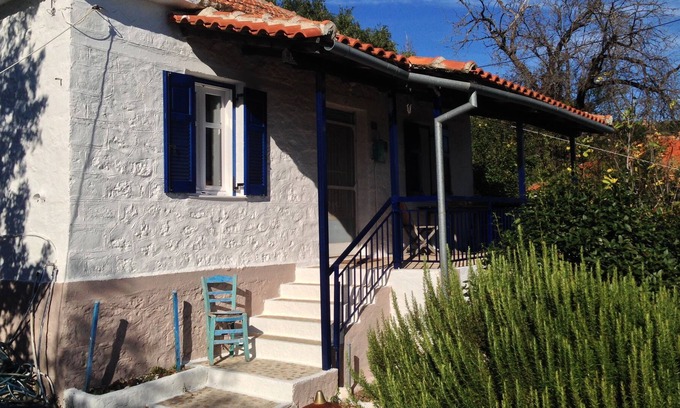 Vrachos Cottage | Small original and traditional stone house with care guarantee
