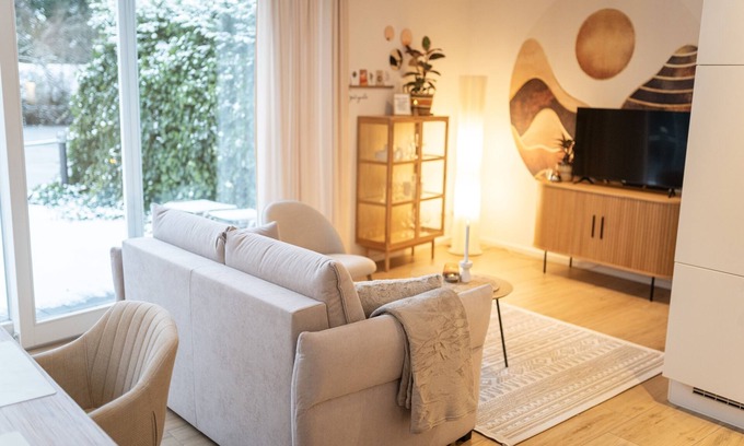 Bad Zwischenahn Apartment | SmartFewo: Lichtermeer | lake terrace | sauna