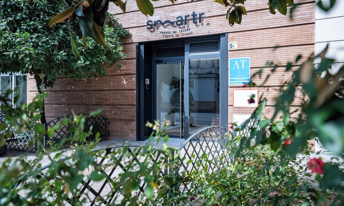 Seville Apartment | Smartr Puente de Triana