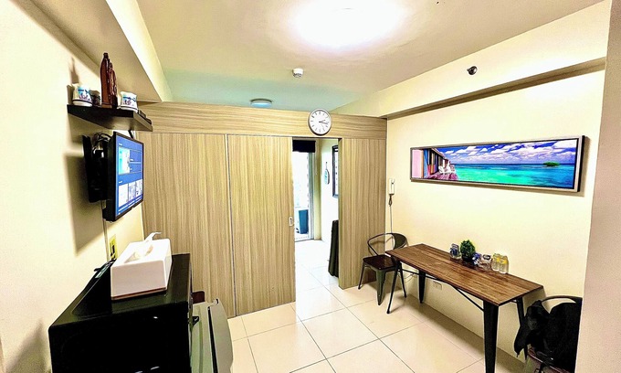 Sampaloc Condo | SMDC Breeze Condo w/Free Parking in Pasay-Philippines (near NAIA Terminals)