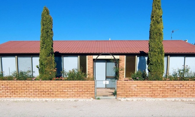 Wallanippie House | Smoky Bay Holiday HousenCosy, Quiet end of the town, relax, close to the beach.n