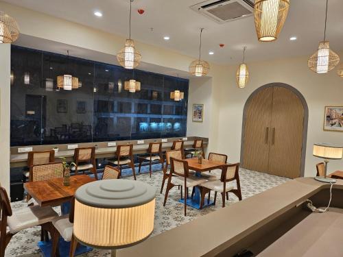 Bhiwandi Hotel | Snooze House Kalyan Bhiwandi