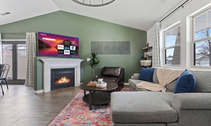 Ogden House | SnowBasin, Breakfast, Pets, Massage, BBQ, 30+