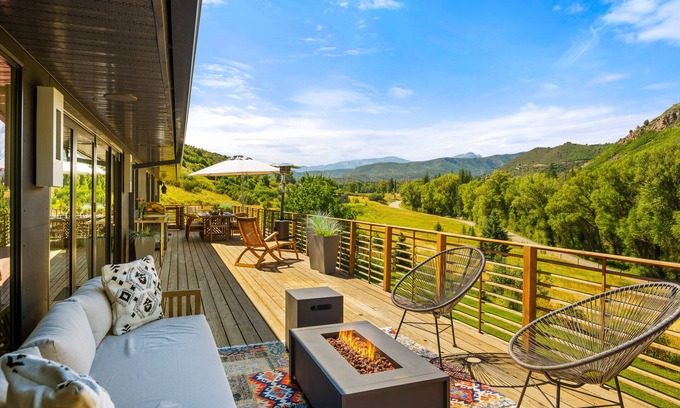 Snowmass House | Snowmass Contemporary Ranch - secluded mountain retreat