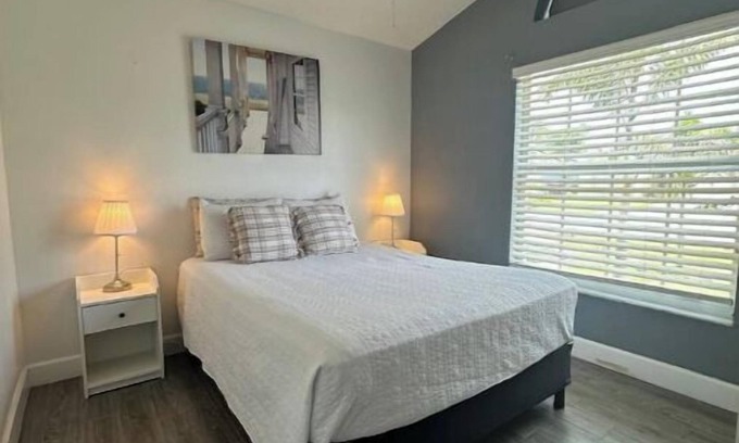 Eagle Pointe South Apartment | Snug Studio Near theme parksn