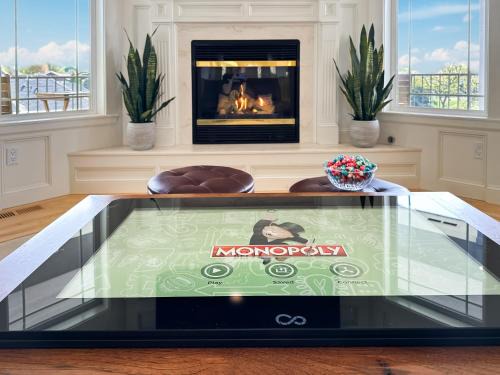 College Place House | Soaring Spirit - Hot Tub, Pool Table, Arcades, 2 kitchens