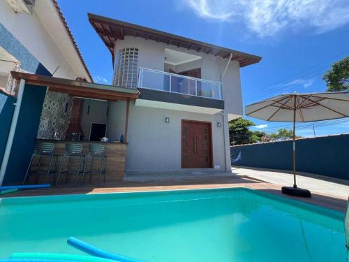 Centro House | Sobrado c/piscina 100m da praia
