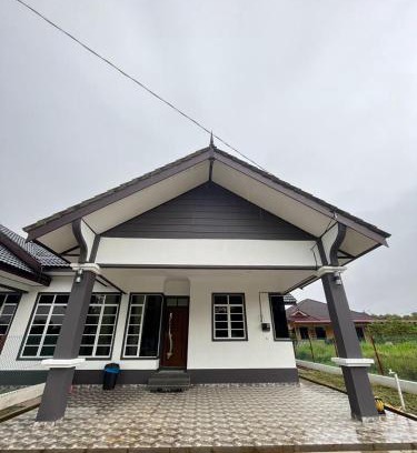 Kampung Telaga Mengkudu House | Sofea's Homestay