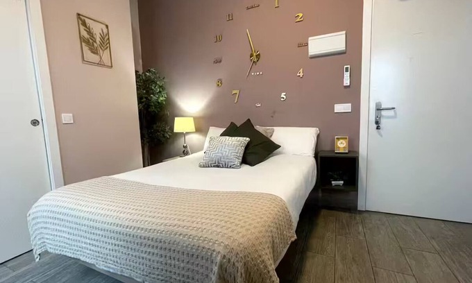 Cortes Apartment | Sol Studio - Madrid