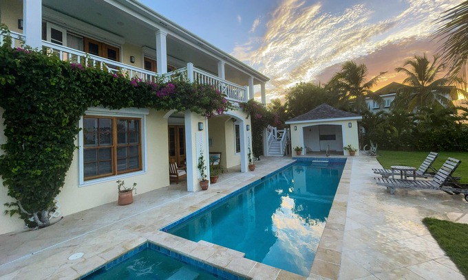 Dunmore Town House | Solaqua luxury hillside villa with 360 views, pool/spa and pink sands beach
