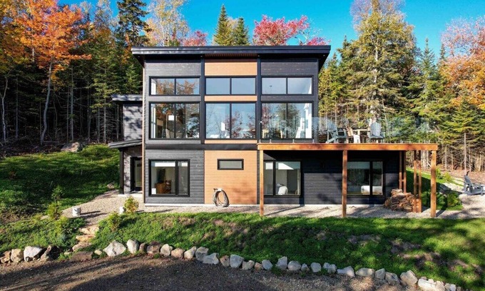Les Eboulements Ski Chalet | Solar 79: Panoramic Views, Spa, Trails, & Privacy