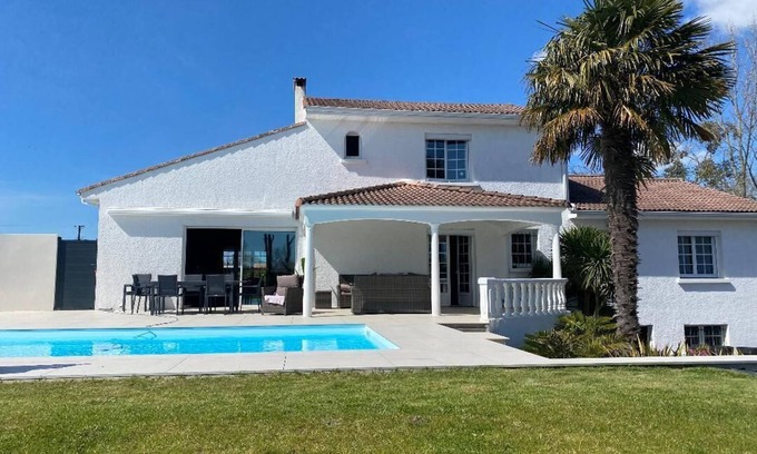 Mouilleron-le-Captif Villa | Somptueuse Villa Avec Piscine à 25 min de la Plage