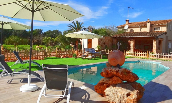 Son Antem Ski Chalet | Son Antem, Air Conditioning, Wifi free, Private pool, 8 km From Cala Blava