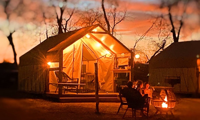 Prairie Lea Cabin | Son's Blue River Camp Glamping Cabin U