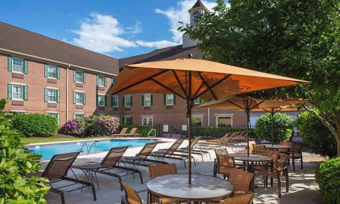 South Lowell Hotel | Sonesta Select Boston Lowell Chelmsford