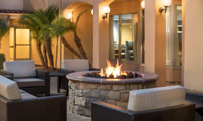 Camarillo Hotel | Sonesta Select Camarillo
