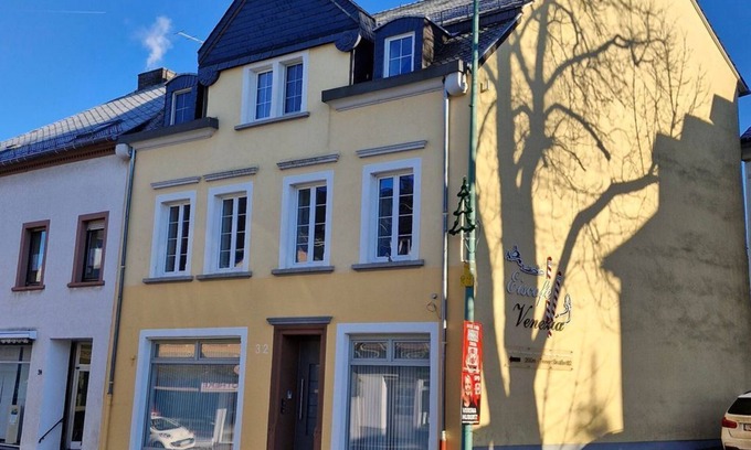 Hermeskeil Apartment | Sonnenschein Apartment - Sunshine apartment, 2 bedrooms, shower, WC