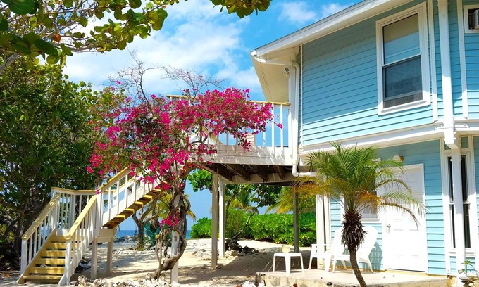 West End House | Sonscape Ocean Odyssey on the beach 100 feet from the water with stunning views!