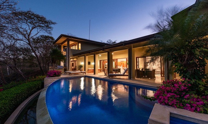 Liberia House | Sophisticated design and breathtaking ocean view unite in this golfer's paradise