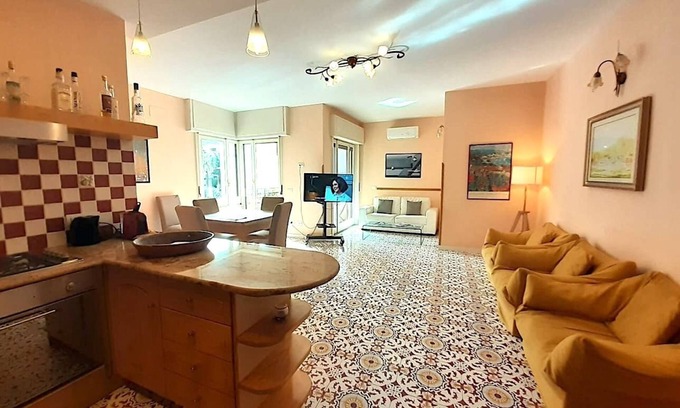 Vico Equense Apartment | Sorrento Coast: apartment in the center a few steps from the sea