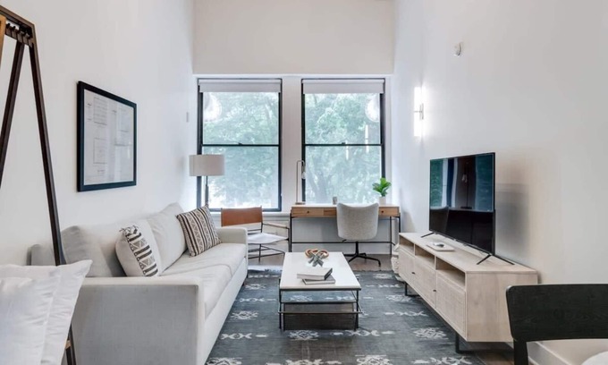 Center City East Apartment | Sosuite | 1BR Loft w Park View, W/D, Gym, Lounge