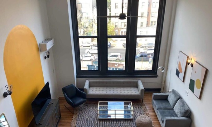 West Philadelphia Apartment | Sosuite | Studio Loft w W/D, Gym, Lounge