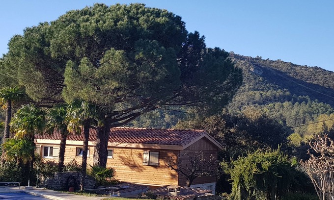Anduze Cottage | Sous le grand pin: swimming pool and spa (Gîtes Eden en Cévennes) in Anduze