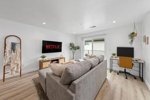 Harbor Apartment | South Bay 3 bed Escape!