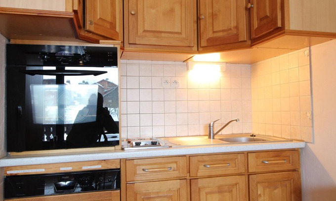 Les Carroz-d'Araches Apartment | South-Facing 3-Room Apt Sleeps 6, Near Village Center and Ski Lifts