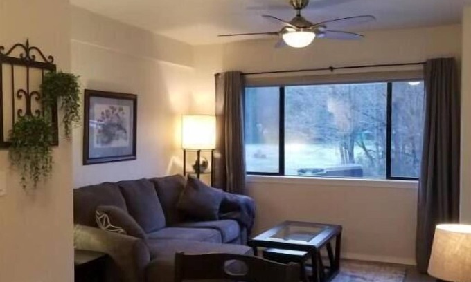 North Bend Apartment | South Fork River Retreat - Close to Downtown