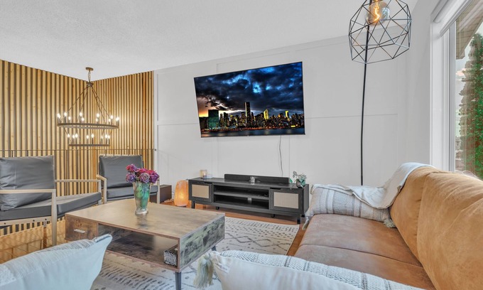 Grande Prairie House | South Grande Prairie Sleeps 4 | Luxury Home w Fire Pit and Parking