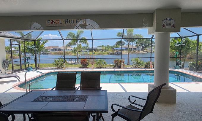 South Gulf Cove House | South Gulf Cove Canal 3 Bdrm Home w a Private Pool
