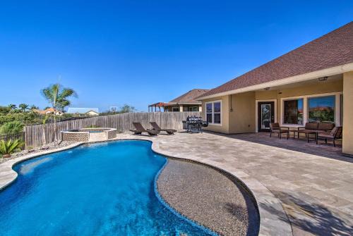 Laguna Vista House | South Padre Paradise with Saltwater Pool Near Golf!