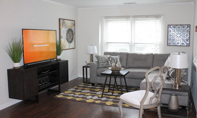 Charlotte House | Southern Comfort! Southpark Pet Friendly Townhome All Inclusive