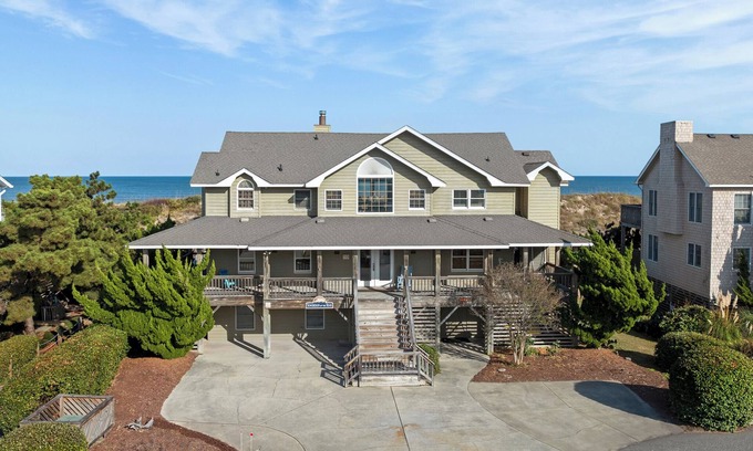 Currituck County House | Sovereign of the Seas: Oceanfront/Hot Tub/Dogs OK