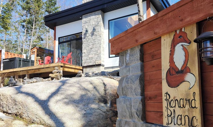 Mauricie Ski Chalet | Spa and Incredible View | Le Renard Blanc