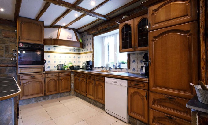 Mettet House | Spacious holkiday home in Mettet with large garden