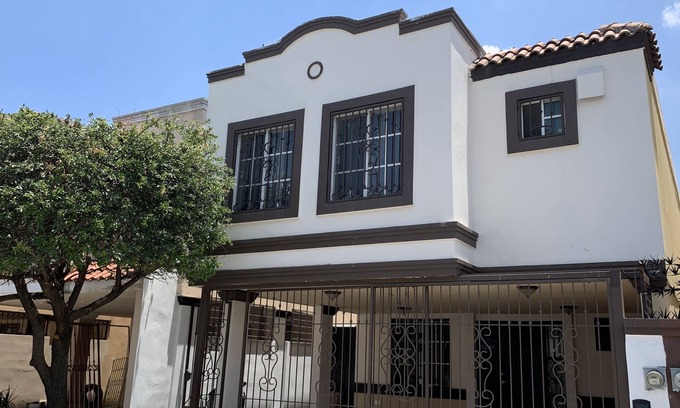 Escobedo House | Spacious 4-bedroom house in beautiful Ciudad General Escobedo with WiFi, AC
