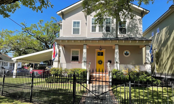 Saint Roch House | Spacious 2 bedrooms in shared New Orleans home - great location w/many pluses