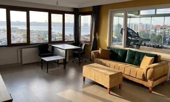 Kucukcekmece Apartment | Spacious 2bd, 2 luxury bathroom, Marmara Sea & Lake View