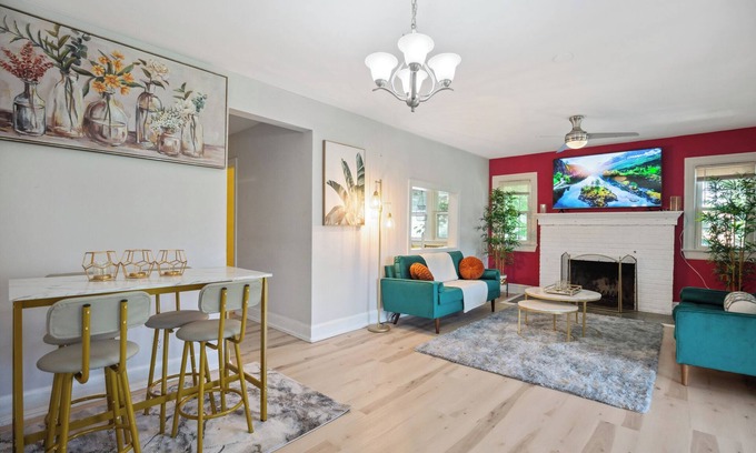 Takoma Park Apartment | Spacious 3-bedroom apartment in nice Takoma Park with a huge balcony