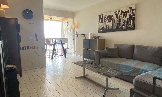 La Jetee Apartment | Spacious 3-room sea view, pets allowed