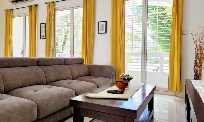 Seri Tanjung Pinang House | Spacious 4 bedroom terrace house near Straits Quay