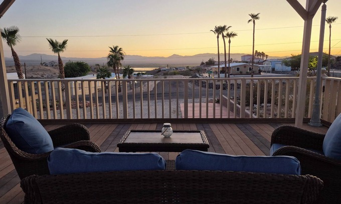 Mohave Valley House | Spacious 4-bedroom house with AC, WiFi in wonderful Golden Shores