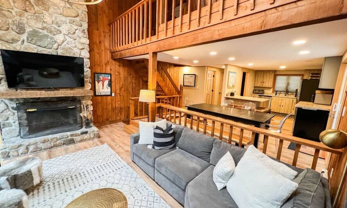 North Conway House | Spacious 4BR/3BA Home | Cranmore + North Conway!