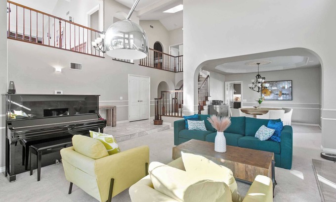Yorba Linda House | Spacious 4BR Home with Pool Access Modern Amenities in Yorba Linda #42033